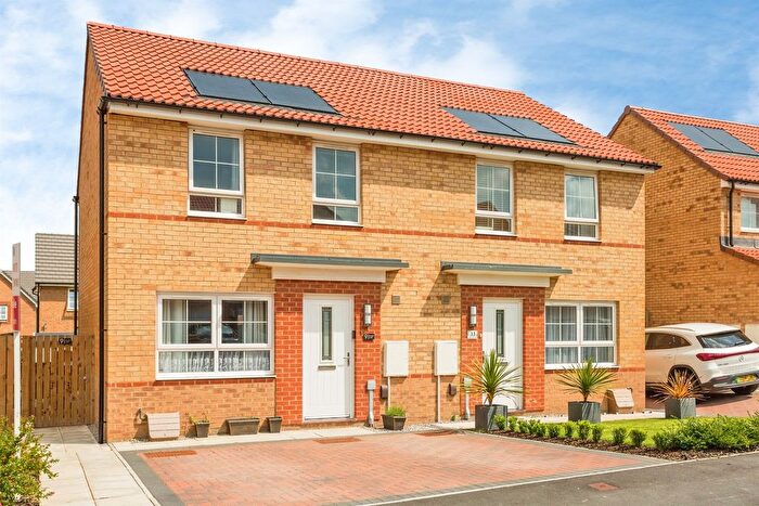 3 Bedroom Semi Detached House For Sale In Chase Lane, East Ardsley, Wakefield, WF3
