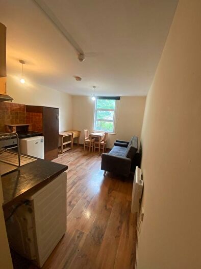 1 Bedroom Flat To Rent In Spacious Bedroom Flat To Let, Kilburn ., NW6