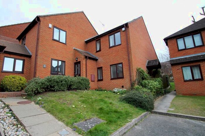 3 Bedroom Semi-Detached House To Rent In Maitland Drive, High Wycombe, HP13