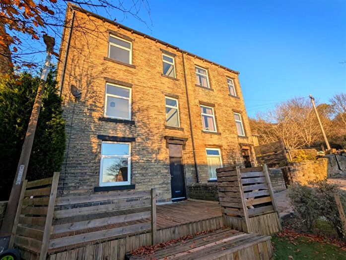 3 Bedroom House For Sale In Sutcliffe Terrace, Halifax, HX3