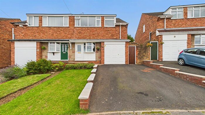 3 Bedroom Semi Detached House For Sale In Greenways, Halesowen, B63