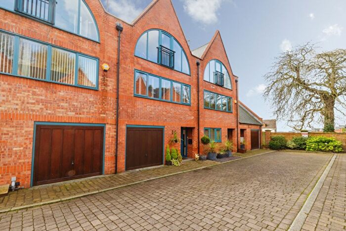 2 Bedroom Terraced House For Sale In The Ropery, Lincoln, LN1