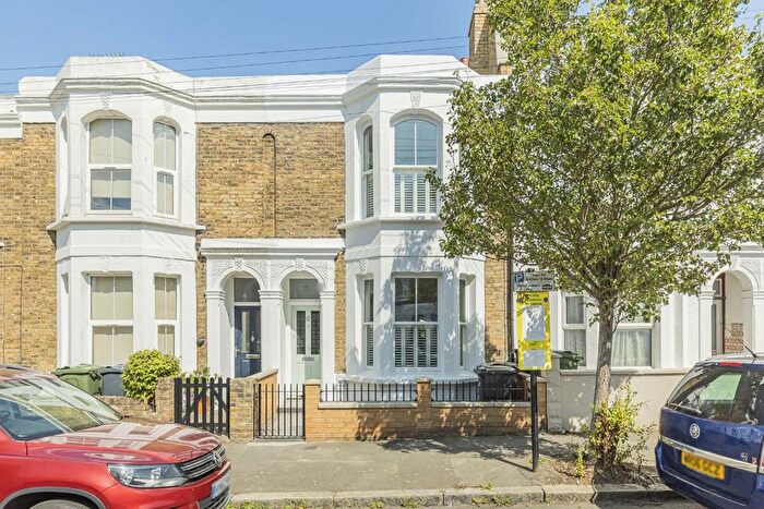 4 Bedroom Property To Rent In Mordaunt Street, Stockwell, SW9