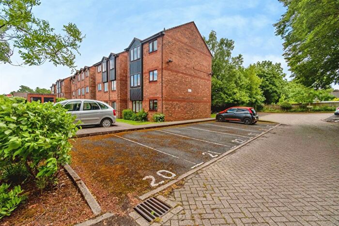 1 Bedroom Flat For Sale In Stoney Croft, Cannock, WS11