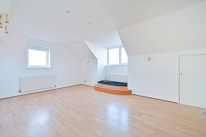 1 Bedroom Flat For Sale In Rainsford Court, Park Royal, London, NW10