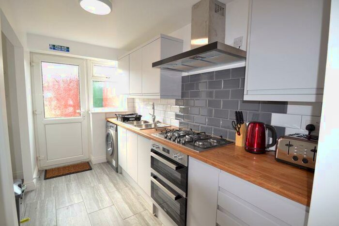 House Of Multiple Occupation To Rent In Oxford Road, Corby, NN17