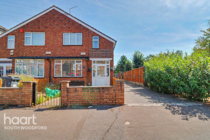 3 Bedroom Semi-Detached House For Sale In Malmesbury Road, London, E18
