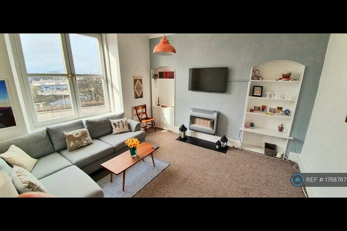 2 Bedroom Flat To Rent In Menzies Road, Aberdeen, AB11