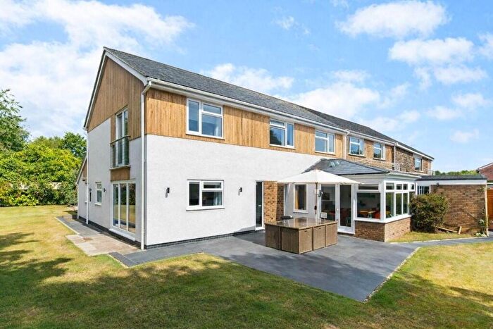 4 Bedroom Detached House For Sale In De Montfort Grove, Hungerford, Berkshire, ., RG17