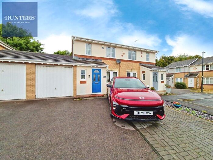 3 Bedroom Semi-Detached House For Sale In Parc Deri, Bridgend, CF31