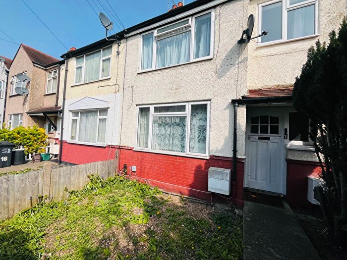 1 Bedroom Flat To Rent In De'arn Gardens, Mitcham, CR4