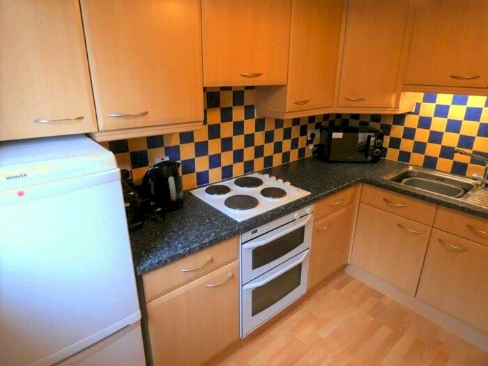 2 Bedroom Flat To Rent In Headland Court, Garthdee, Aberdeen, AB10