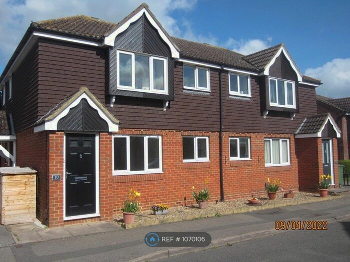 1 Bedroom Maisonette To Rent In Matthews Close, Aylesbury, HP20