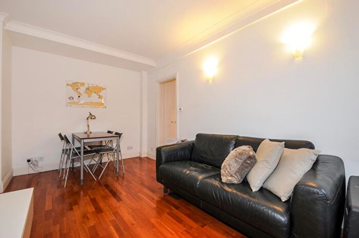 1 Bedroom Apartment To Rent In Langford Court, St Johns Wood, NW8