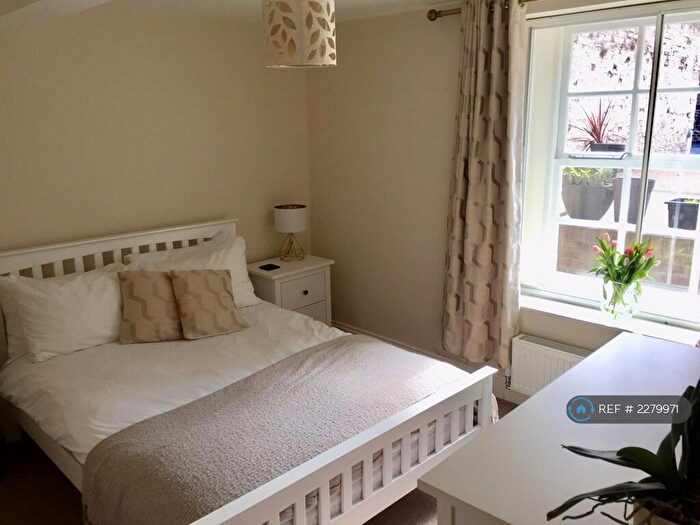 1 Bedroom Flat To Rent In North Terrace, Newcastle Upon Tyne, NE2