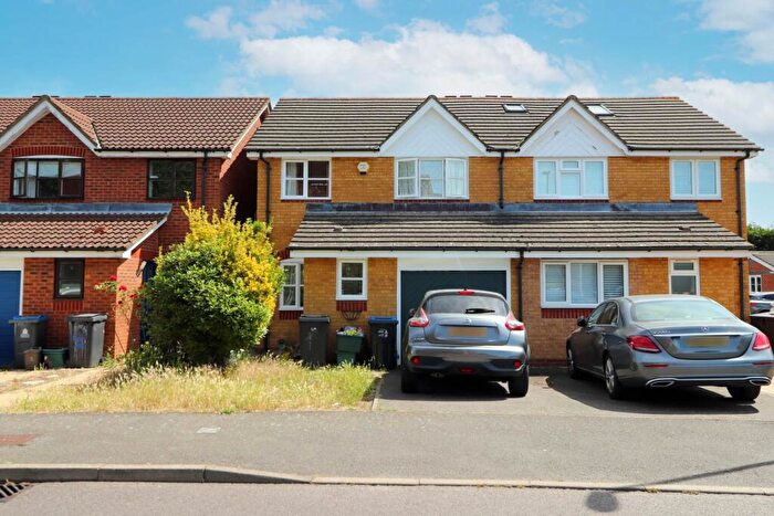 4 Bedroom Semi Detached House For Sale In Windrush, New Malden, KT3