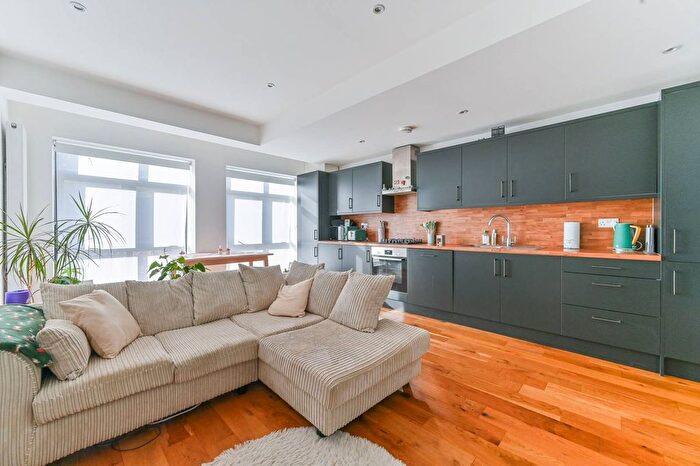 1 Bedroom Flat For Sale In Albert Road, South Norwood, London, SE25