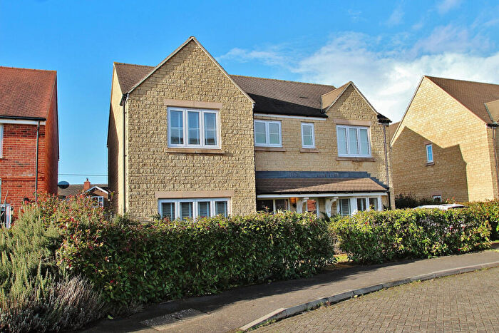 4 Bedroom Detached House For Sale In Norridge Way, Long Hanborough, OX29