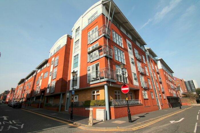 2 Bedroom Apartment To Rent In Friday Bridge, Berkeley Street, Birmingham, B1
