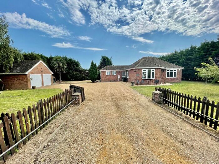 4 Bedroom Detached Bungalow For Sale In Holbeach Drove Gate, Holbeach Drove, PE12