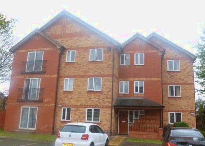 2 Bedroom Property To Rent In Derwent Court, L17