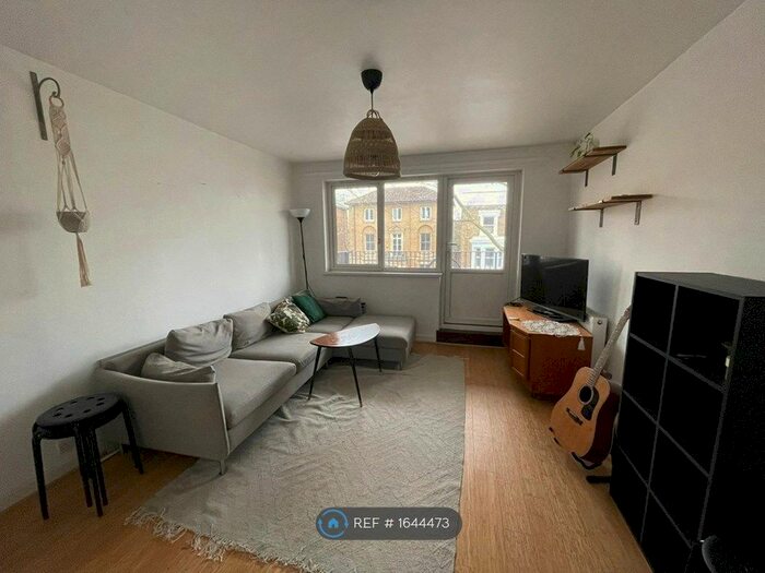 1 Bedroom Flat To Rent In Staveley Close, London, SE15