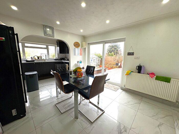 4 Bedroom Detached Bungalow To Rent In Rutherford Street, Exeter, EX2