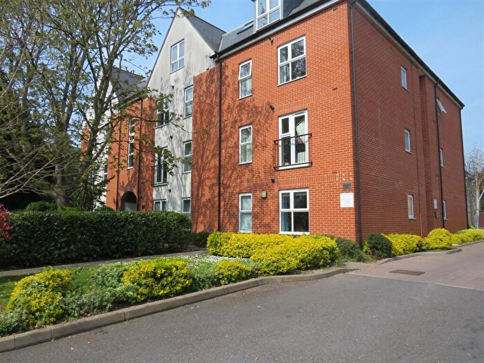1 Bedroom Flat To Rent In Archers Road, Southampton, SO15