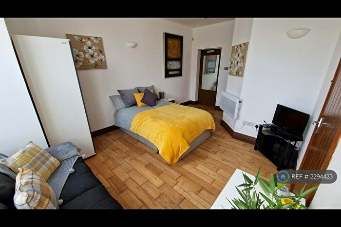 Studio To Rent In Windsor Road, Newton Heath, M40