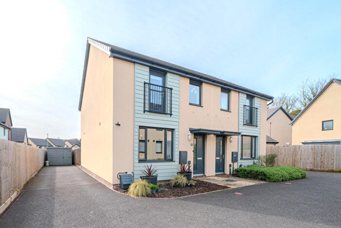 3 Bedroom Semi Detached House For Sale In Shipyard Close, Chepstow, NP16