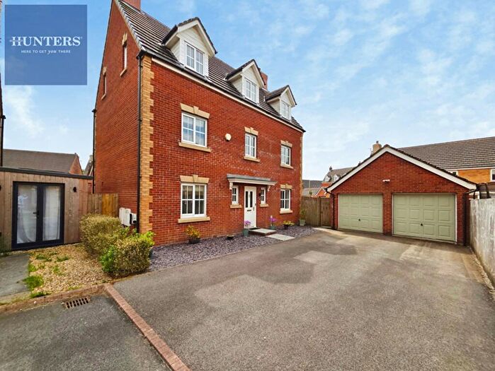 5 Bedroom Detached House For Sale In Waldsassen Road, Pencoed, Bridgend, CF35