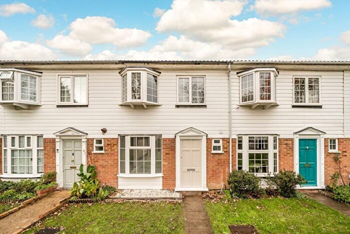3 Bedroom Terraced House To Rent In Yeomans Mews, Isleworth, TW7