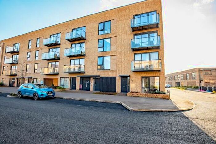 2 Bedroom Flat To Rent In Whittle Avenue, Cambridge, CB2