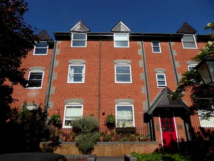 1 Bedroom Apartment To Rent In Lynden Mews, Dale Road, Reading, RG2