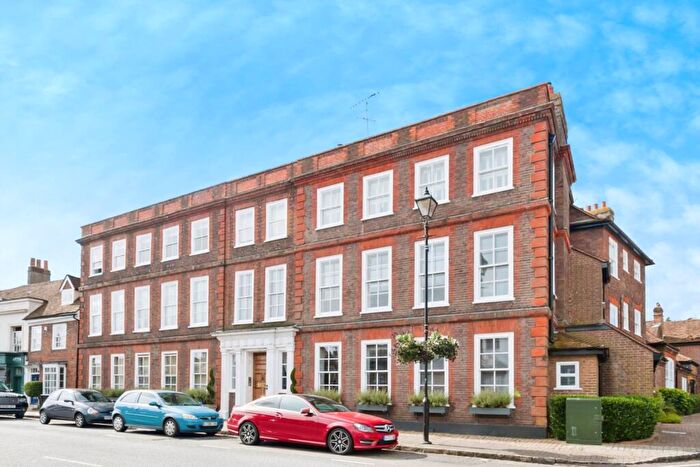 2 Bedroom Apartment For Sale In Elmodesham House, Amersham, HP7