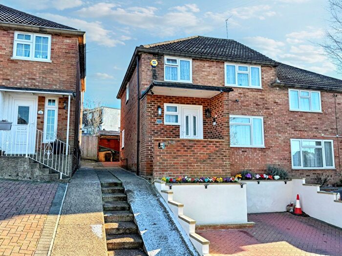 3 Bedroom Semi Detached House For Sale In Kingston Road, High Wycombe, HP13