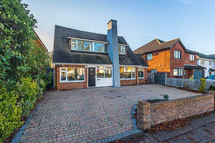6 Bedroom Detached House For Sale In Mountdale Gardens, Leigh-On-Sea, SS9