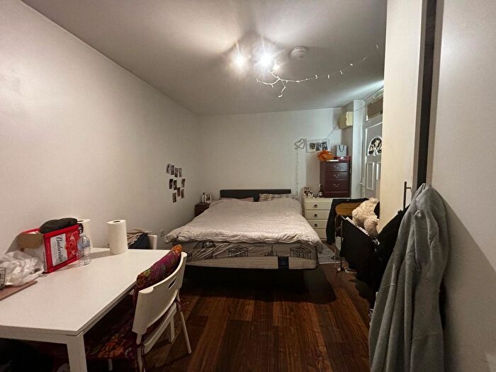 1 Bedroom Studio To Rent In Station Road, London, NW4