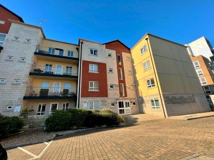 2 Bedroom Flat To Rent In The Greenwich, Gloucester Square, Southampton, Hampshire, SO14