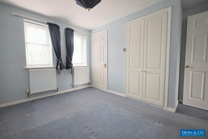 3 Bedroom Terraced House For Sale In Wayfield Avenue, Hove, East Sussex, BN3