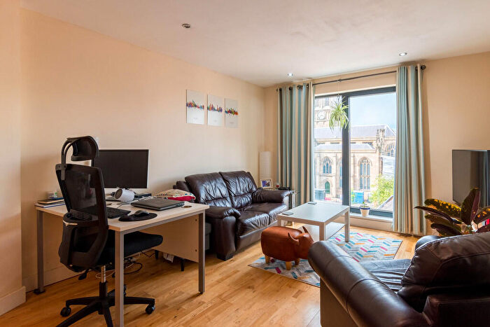 1 Bedroom Apartment To Rent In The Chandlers, Leeds City Centre, LS2