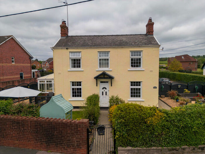 3 Bedroom Detached House For Sale In Stokes Drive, Ponthir, NP18