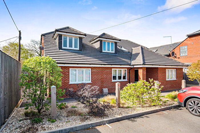 1 Bedroom Flat For Sale In Maple House, Reading Road, Chineham, RG24