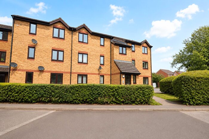 2 Bedroom Flat For Sale In Parsonage Road, Grays, RM20