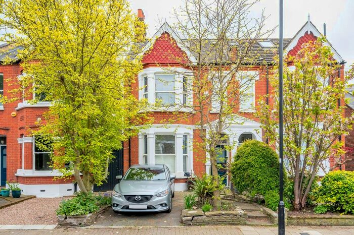 4 Bedroom Semi-Detached House To Rent In Oxford Road South, Chiswick, London, W4