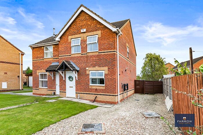 3 Bedroom Semi-Detached House For Sale In Walsh Gardens, Scartho Top, Grimsby, DN33