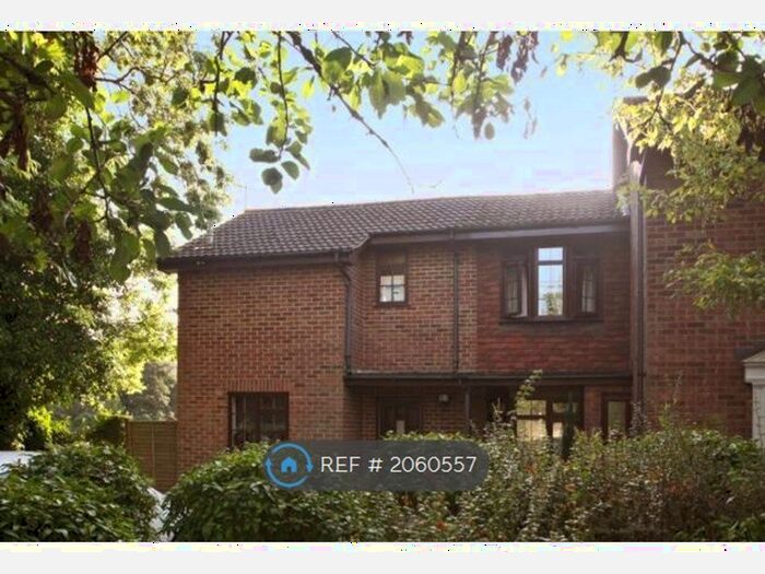 1 Bedroom End Of Terrace House To Rent In Nash Gardens, Redhill, RH1