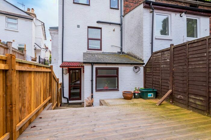 1 Bedroom Flat To Rent In Albert Street, Tonbridge Wells, TN1