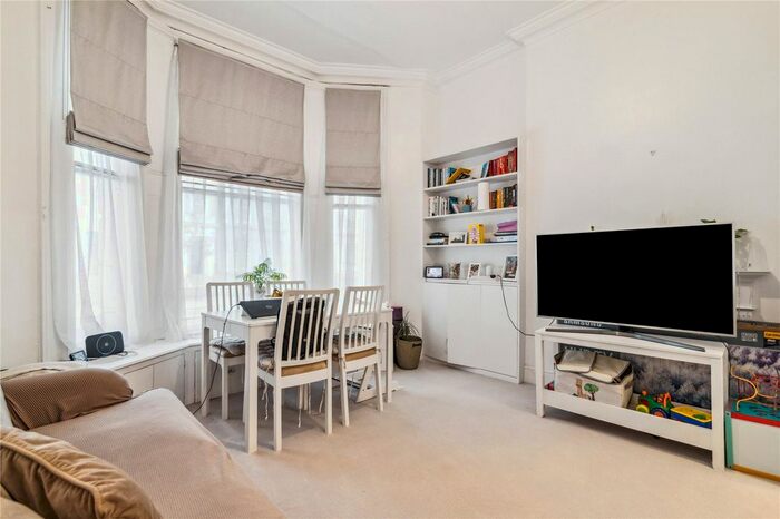 2 Bedroom Flat To Rent In Ladbroke Grove, London, W10