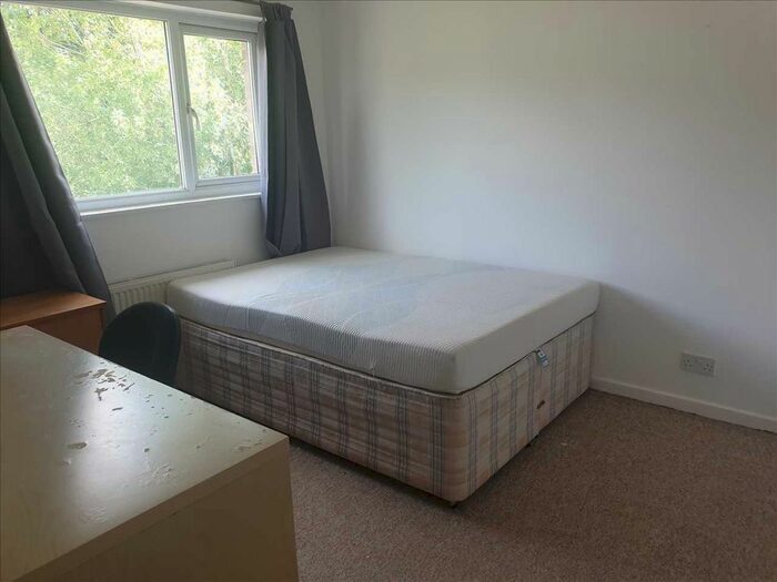 1 Bedroom Property To Rent In Tenterden Drive, Canterbury, CT2